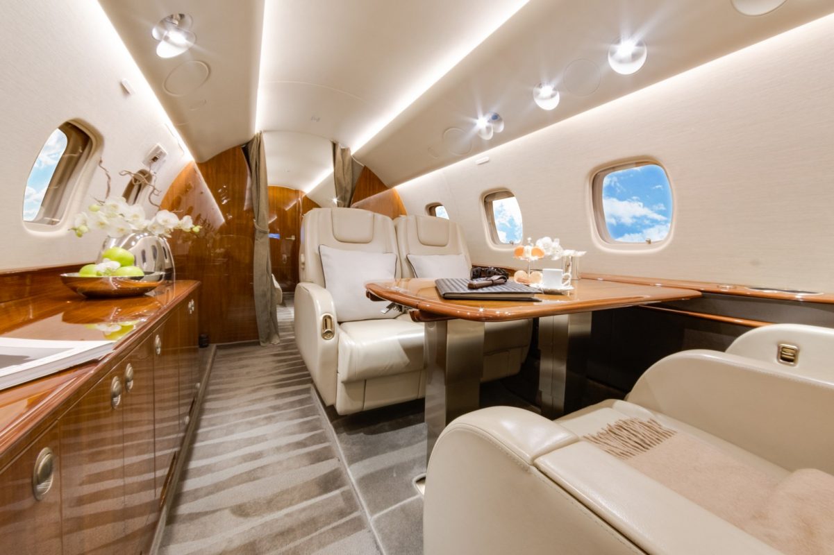 FLYTIME kí kết cung cấp dịch vụ bay VIP lần đầu tiên xuất hiện tại Việt Nam
